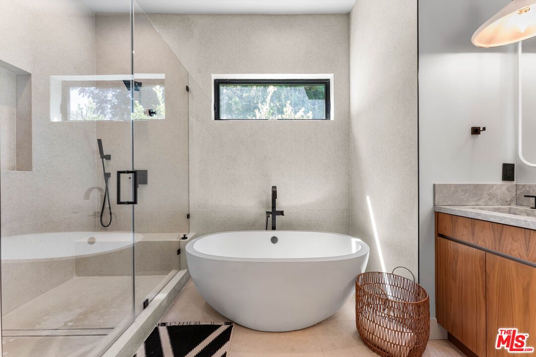 Bathroom, Free Standing Baths, Glass Shower, Interior