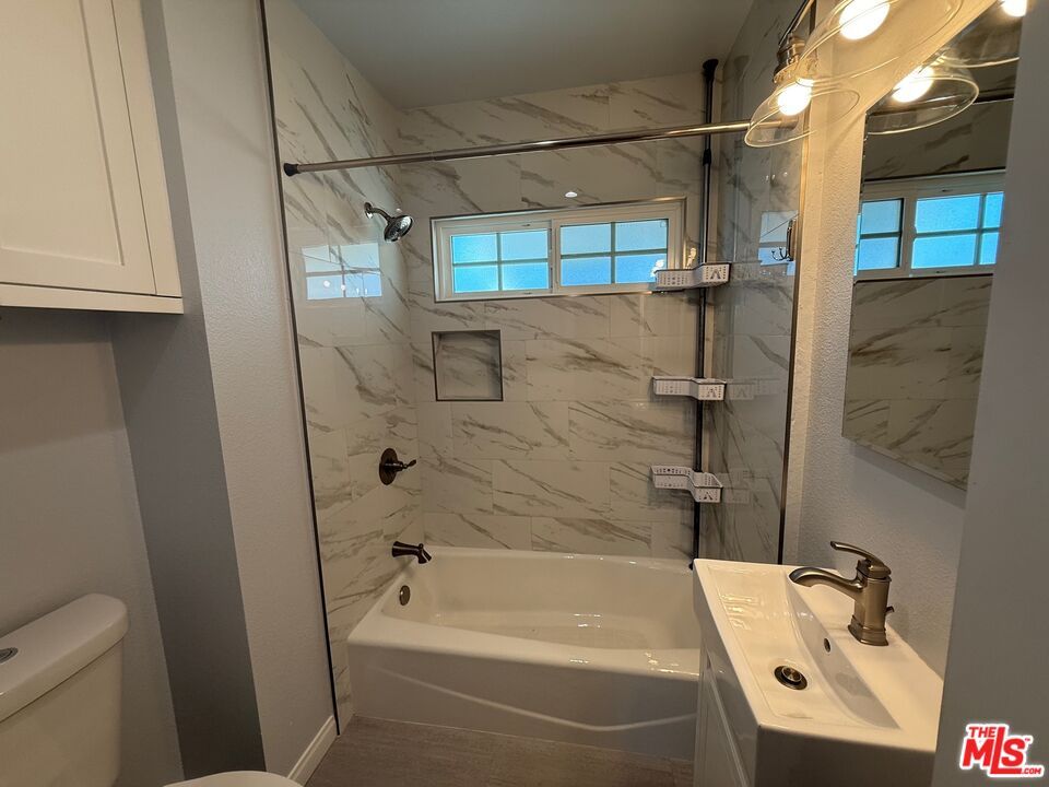 Bathroom, Interior, Marble Walls