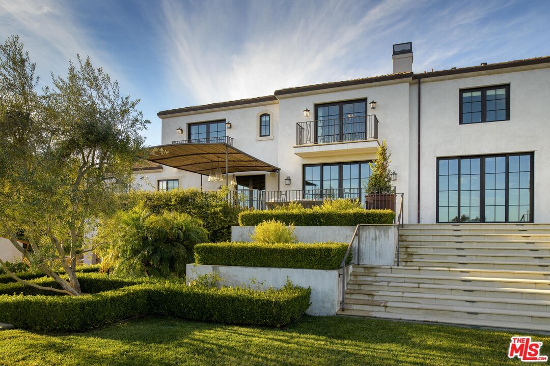 Backyard, Exterior, Facade, Spanish Mediterranean