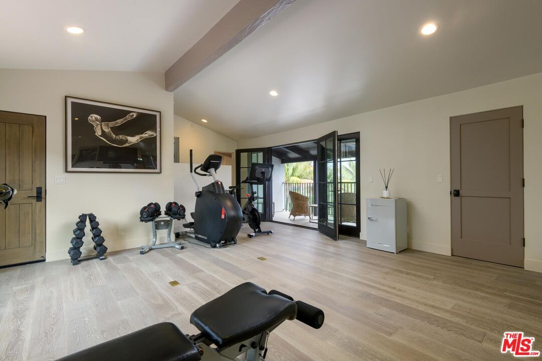 Fitness Equipment, Interior, Recessed Lighting, Wood Texture Flooring