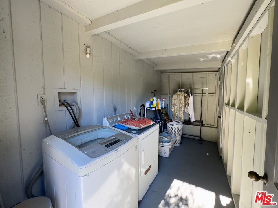 Interior, Washer