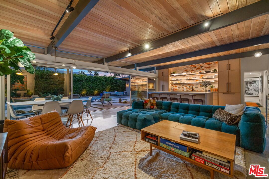 Dining room, Interior, Living room, Wooden Beams, Wooden Ceilings