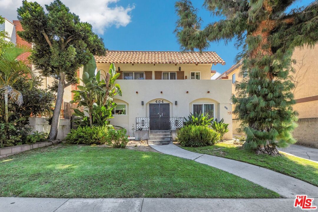 Backyard, Exterior, Facade, Spanish Mediterranean