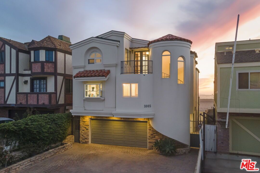 Attached, Exterior, Facade, Water, Spanish Mediterranean