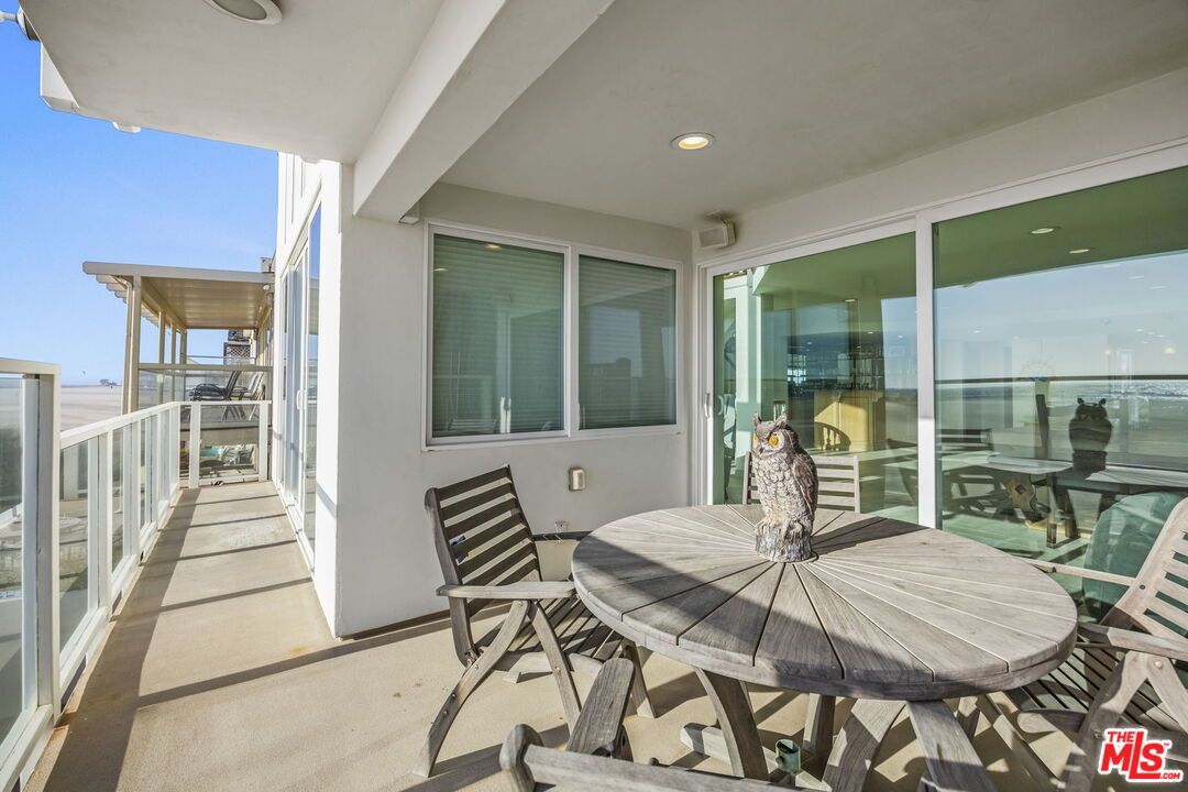 Exterior, Interior, Recessed Lighting, Water