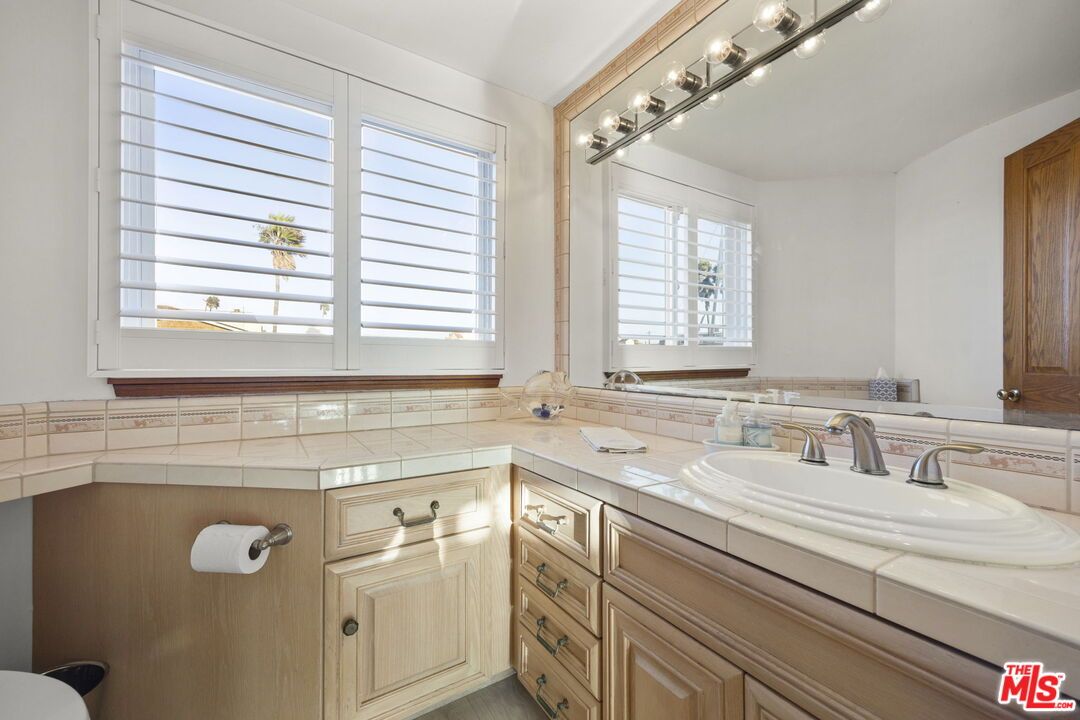 Bathroom, Dual Sink Vanities, Interior, Tile Countertops
