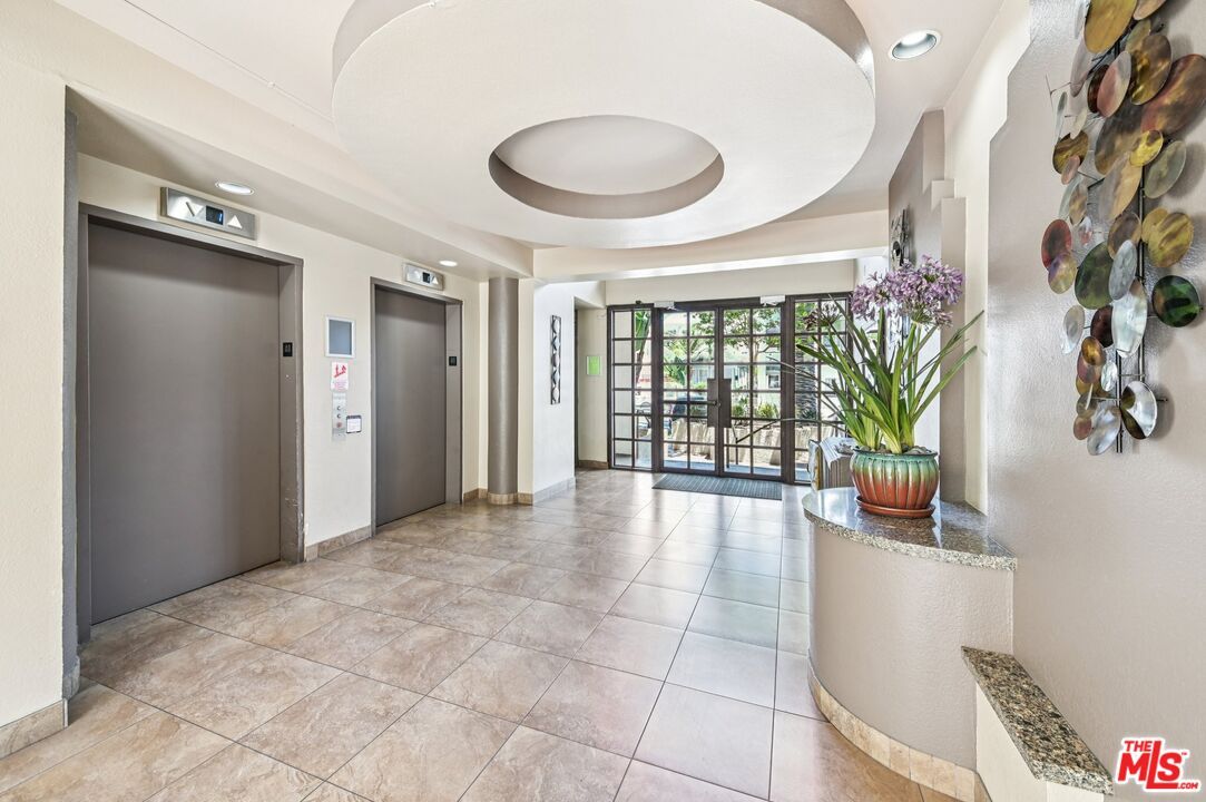 Elevator, Interior, Recessed Lighting