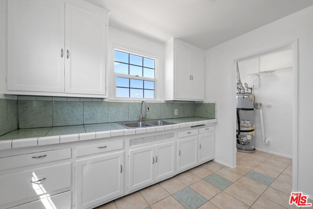 Interior, Kitchen, Tile Countertops
