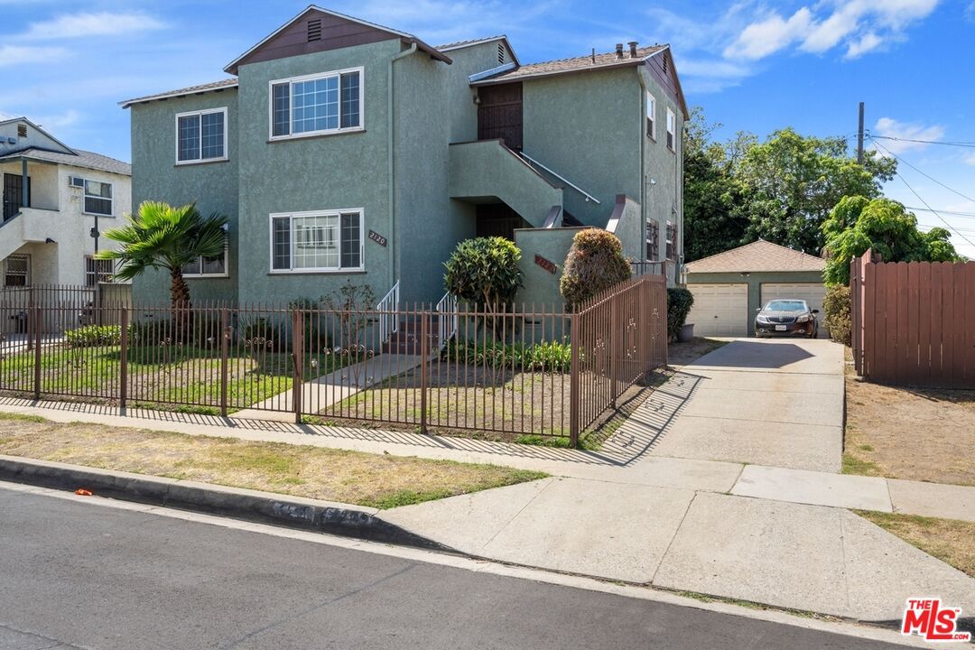 Detached Garage, Exterior, Facade, Mediterranean
