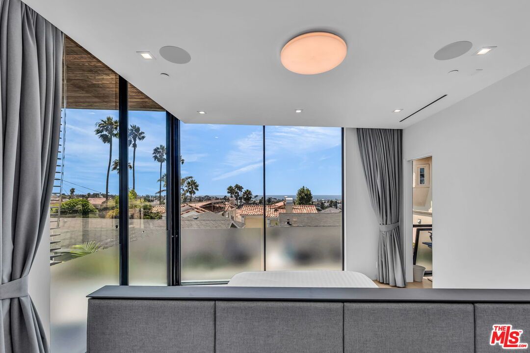 Interior, Recessed Lighting, Water