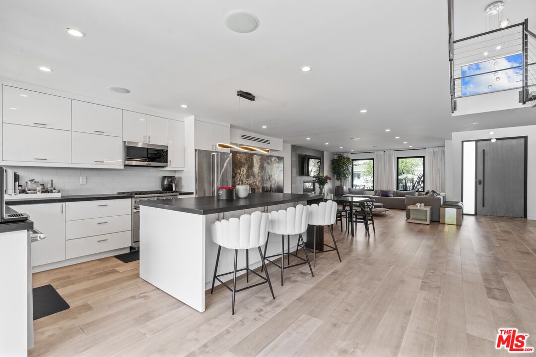 Interior, Kitchen, Living room, Pendant Lights, Recessed Lighting, Stainless Steel Appliances, Wood Texture Flooring