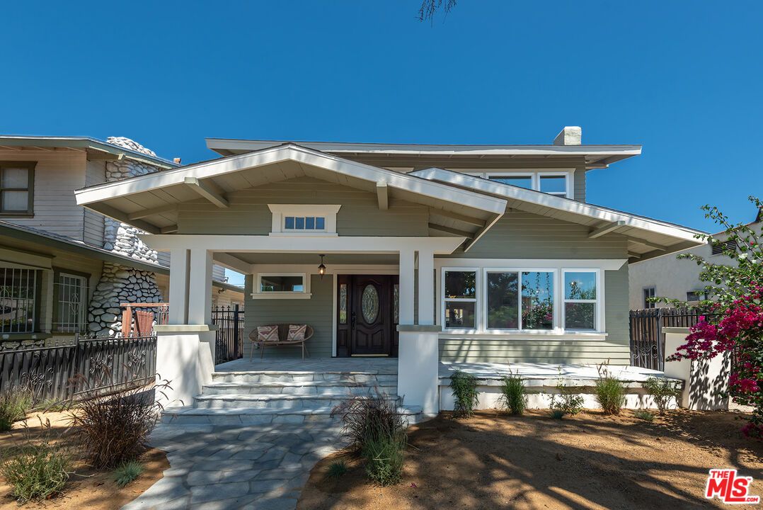 Exterior, Facade, American Craftsman