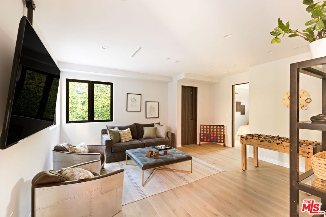 Game Room, Interior, Living room, Recessed Lighting, Wood Texture Flooring