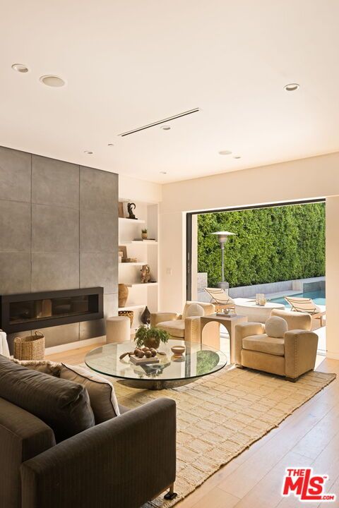 Fireplace, Interior, Living room, Recessed Lighting