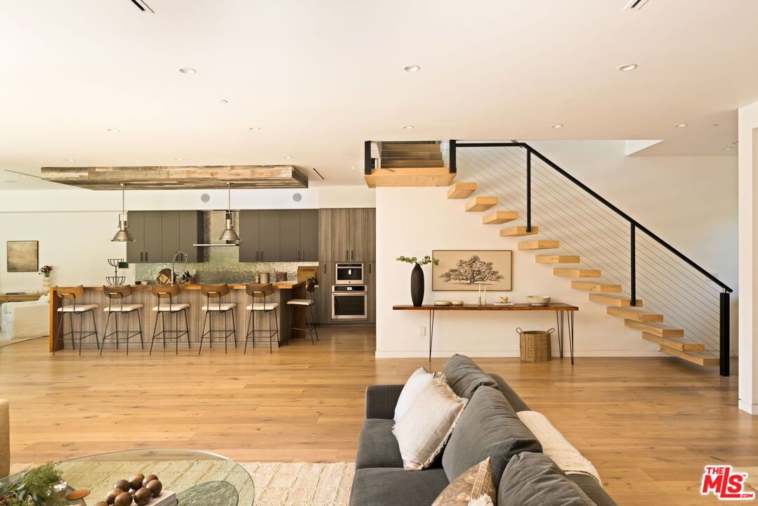 Interior, Kitchen, Living room, Pendant Lights, Recessed Lighting, Stainless Steel Appliances, Wood Texture Flooring