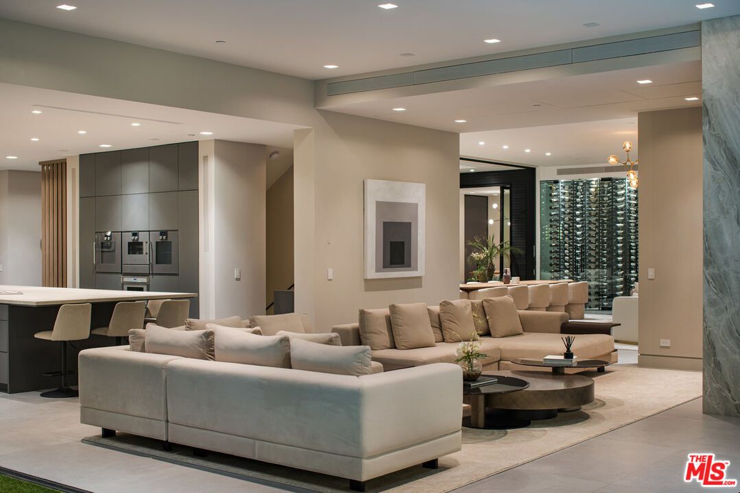 Interior, Living room, Pendant Lights, Recessed Lighting