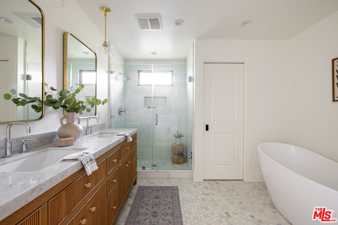 Bathroom, Dual Sink Vanities, Free Standing Baths, Glass Shower, Interior, Recessed Lighting