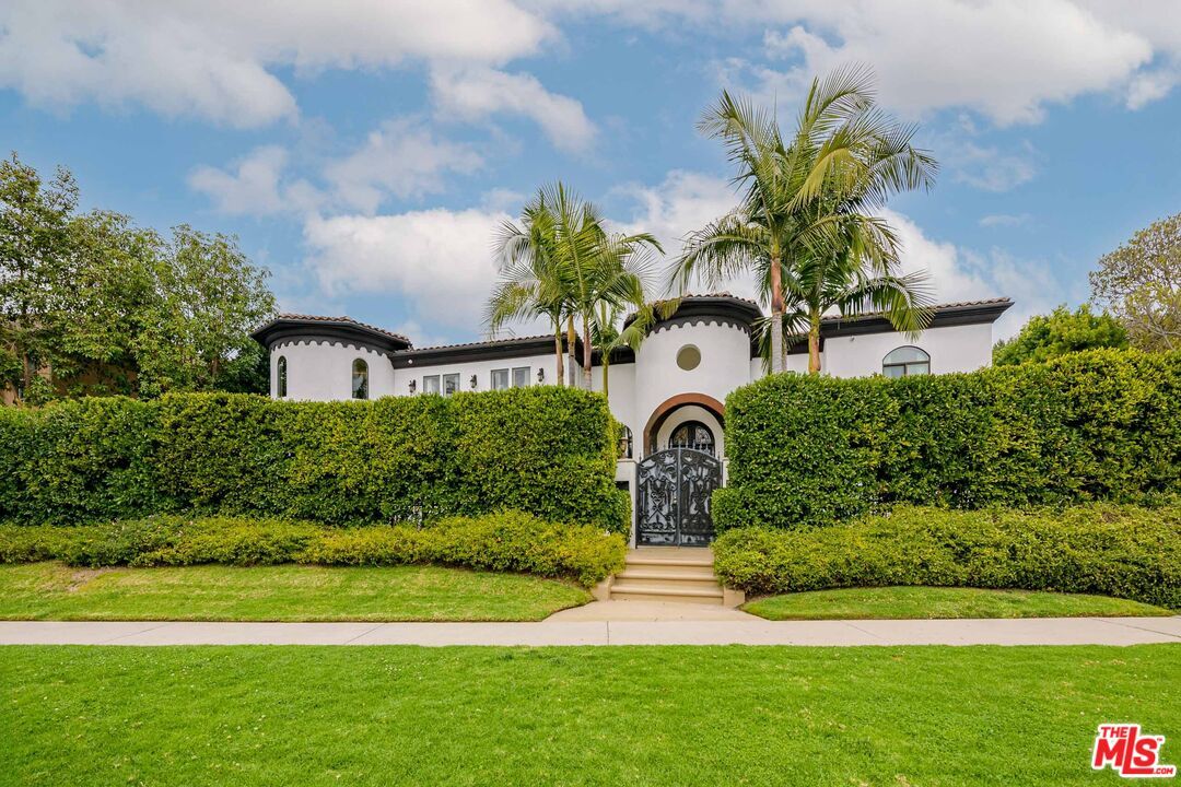 Backyard, Exterior, Facade, Spanish Mediterranean
