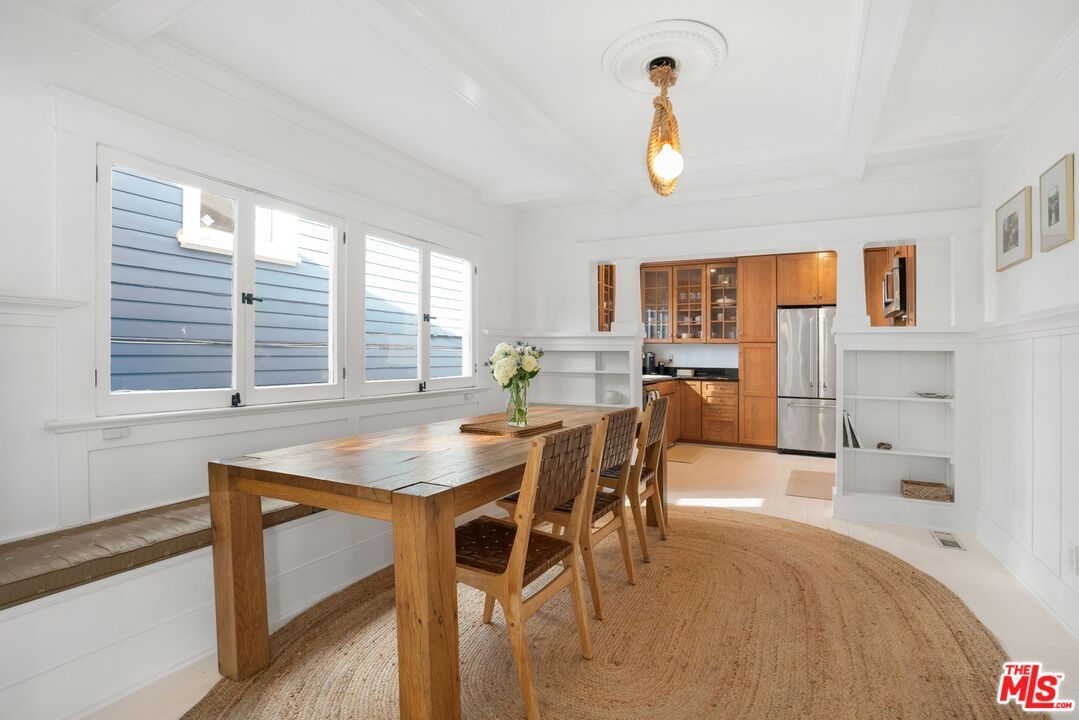 Dining room, Interior, Kitchen, Stainless Steel Appliances