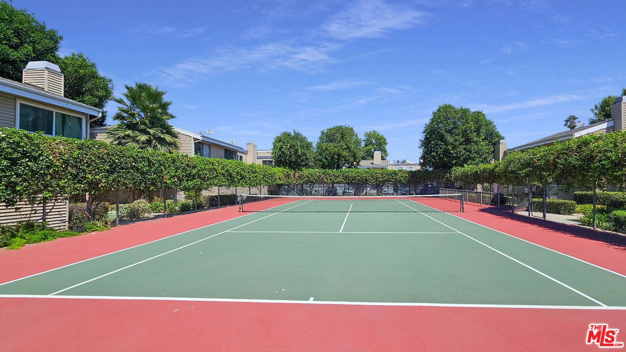 Exterior, Tennis Courts