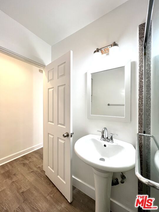 Bathroom, Interior, Wood Texture Flooring