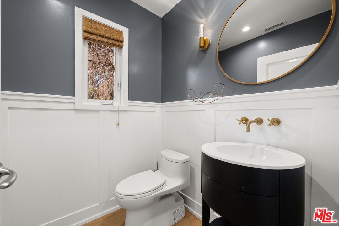 Bathroom, Interior, Recessed Lighting, Wood Texture Flooring