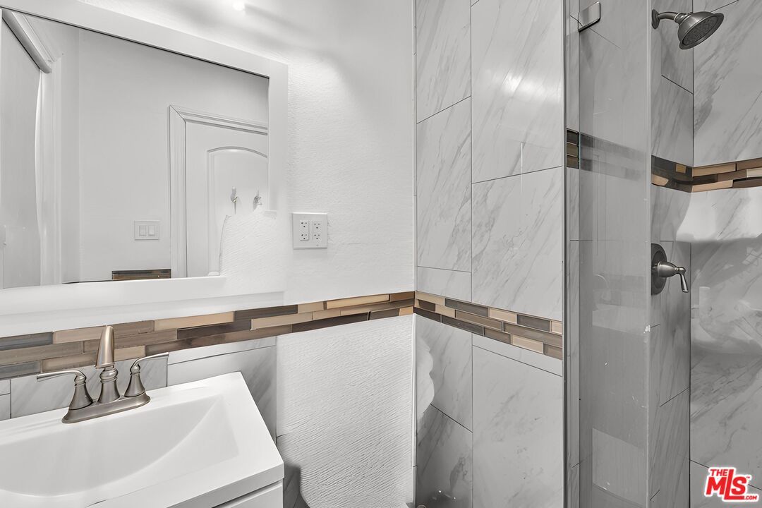Bathroom, Interior, Marble Walls