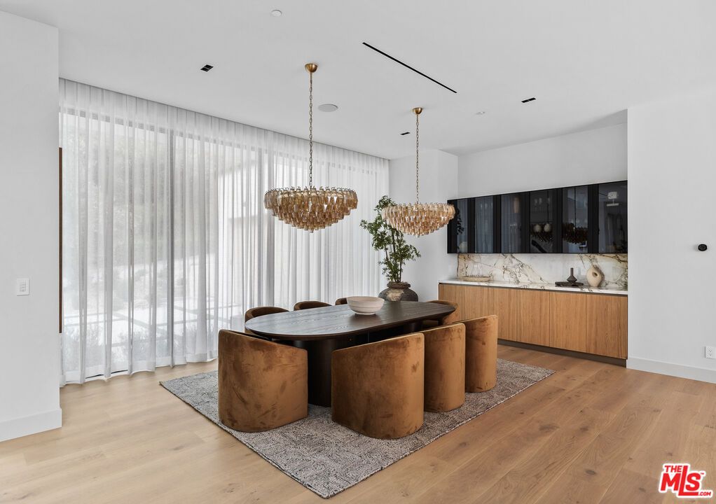 Chandelier, Dining room, Interior, Pendant Lights, Recessed Lighting, Wood Texture Flooring