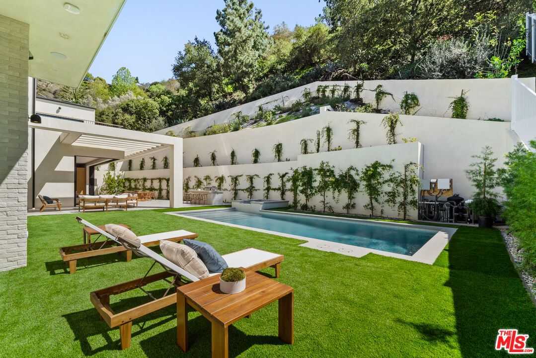 Backyard, Exterior, Pool
