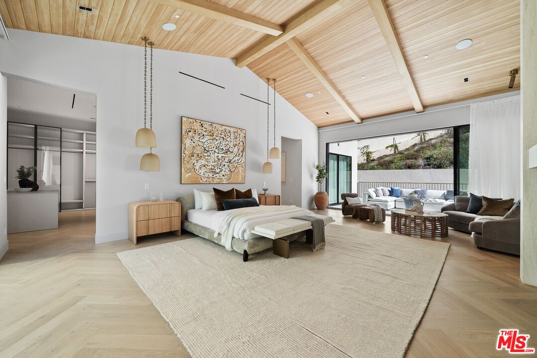 Bedroom, Interior, Living room, Pendant Lights, Recessed Lighting, Wooden Ceilings, Wood Texture Flooring