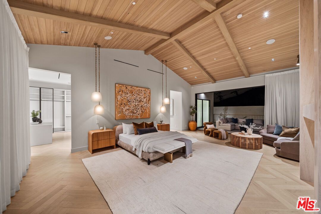 Bedroom, Interior, Living room, Pendant Lights, Recessed Lighting, Wooden Beams, Wooden Ceilings, Wood Texture Flooring