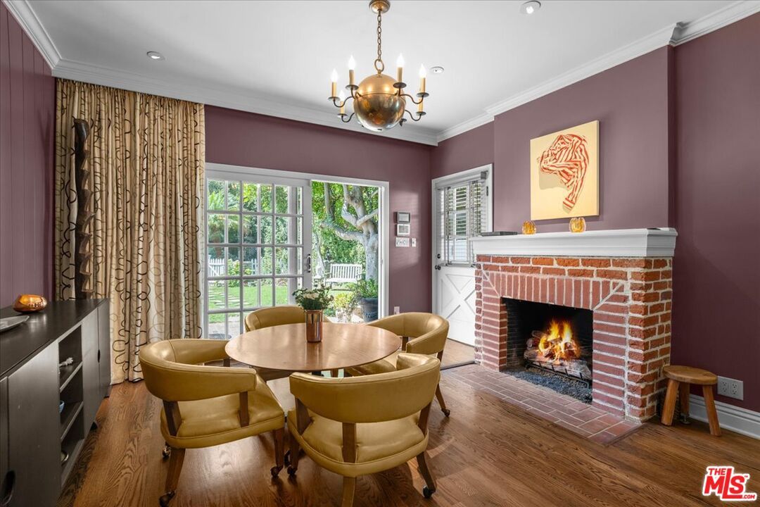 Chandelier, Dining room, Fireplace, Interior, Recessed Lighting, Wood Texture Flooring