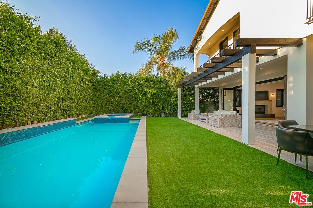 Backyard, Exterior, Pool