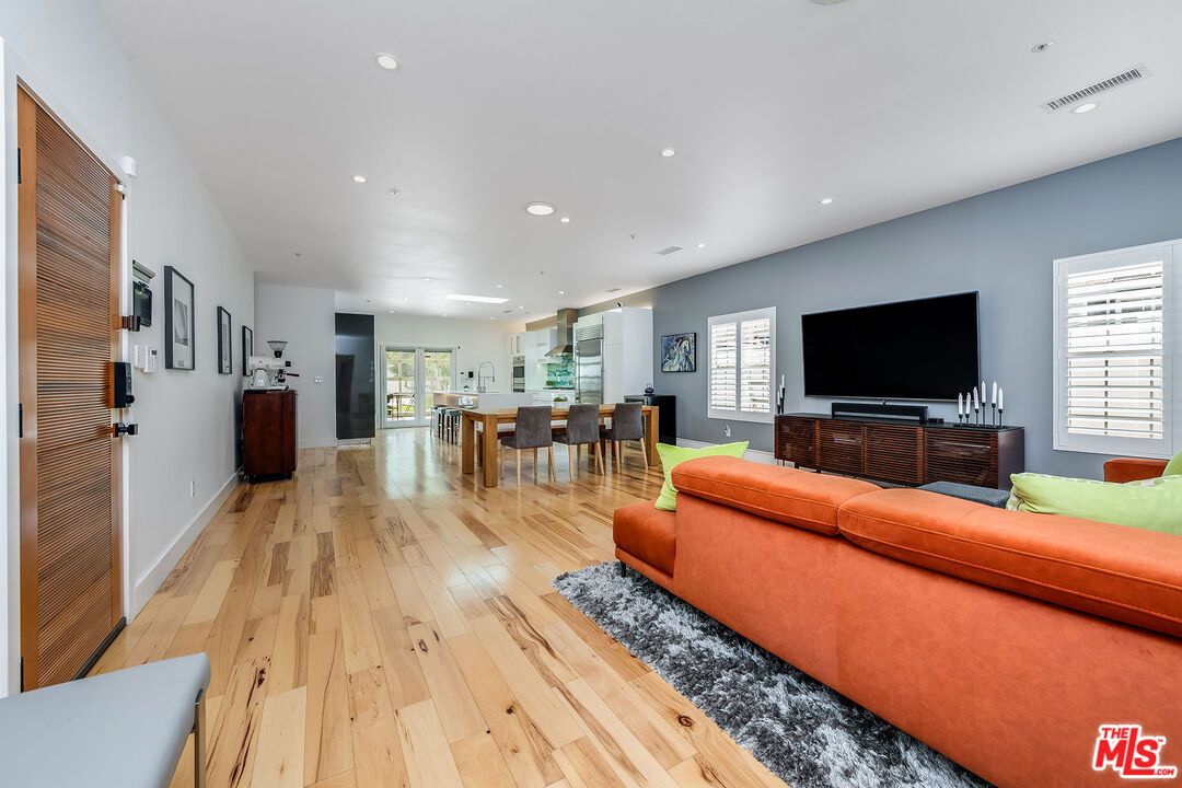 Dining room, Interior, Kitchen, Living room, Recessed Lighting, Wood Texture Flooring