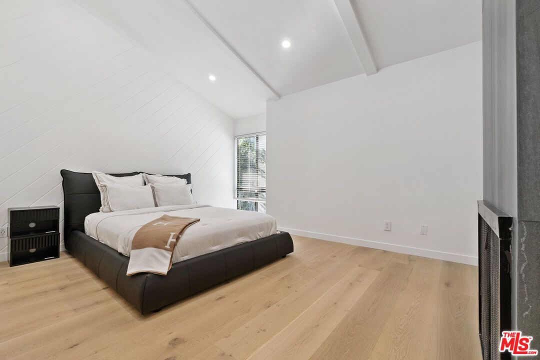 Bedroom, Fireplace, Interior, Recessed Lighting, Wood Texture Flooring
