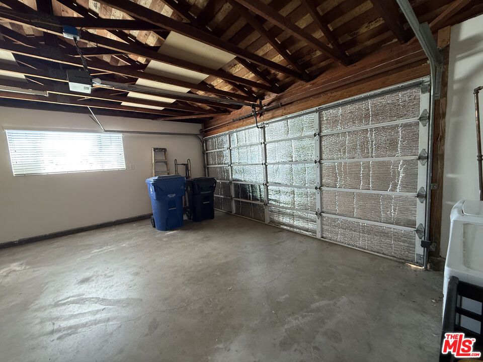Garage, Interior, Wooden Beams, Wooden Ceilings
