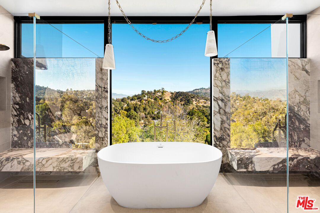 Bathroom, Free Standing Baths, Interior, Pendant Lights