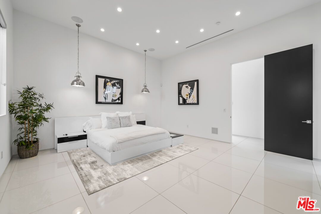 Bedroom, Interior, Pendant Lights, Recessed Lighting