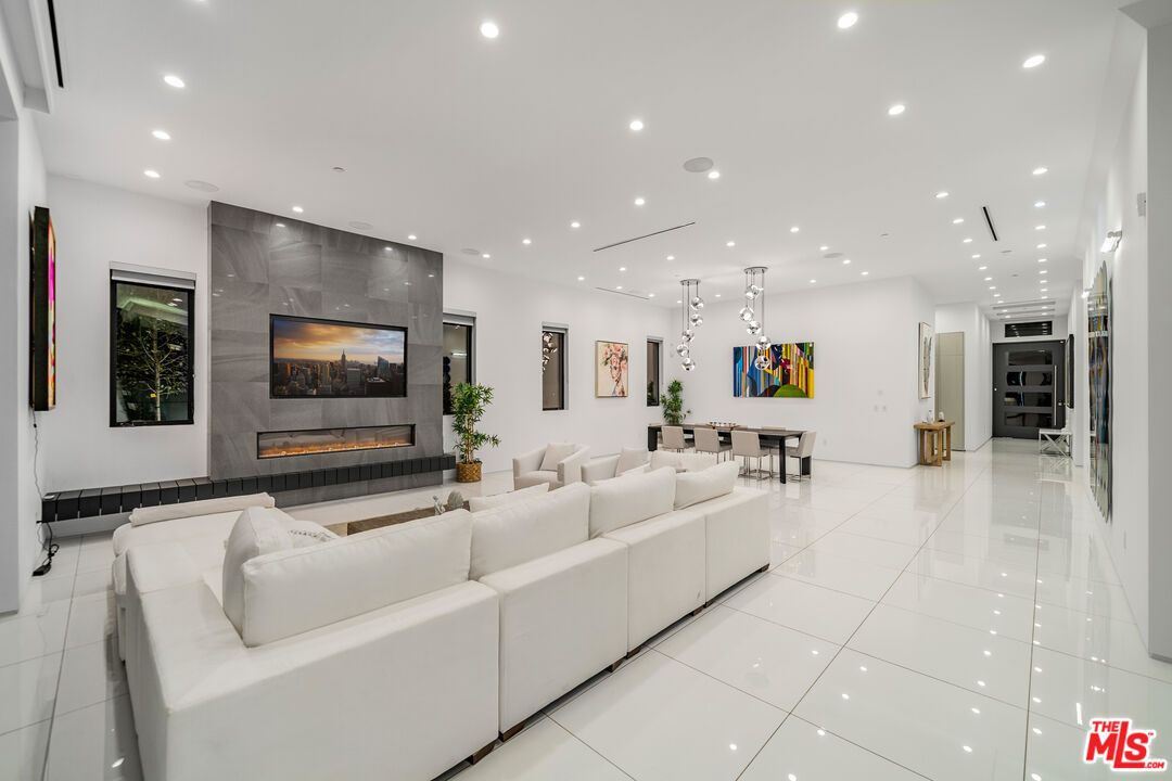 Dining room, Fireplace, Interior, Living room, Pendant Lights, Recessed Lighting