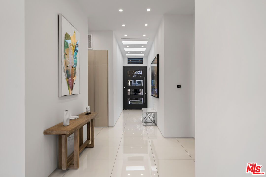 Interior, Recessed Lighting