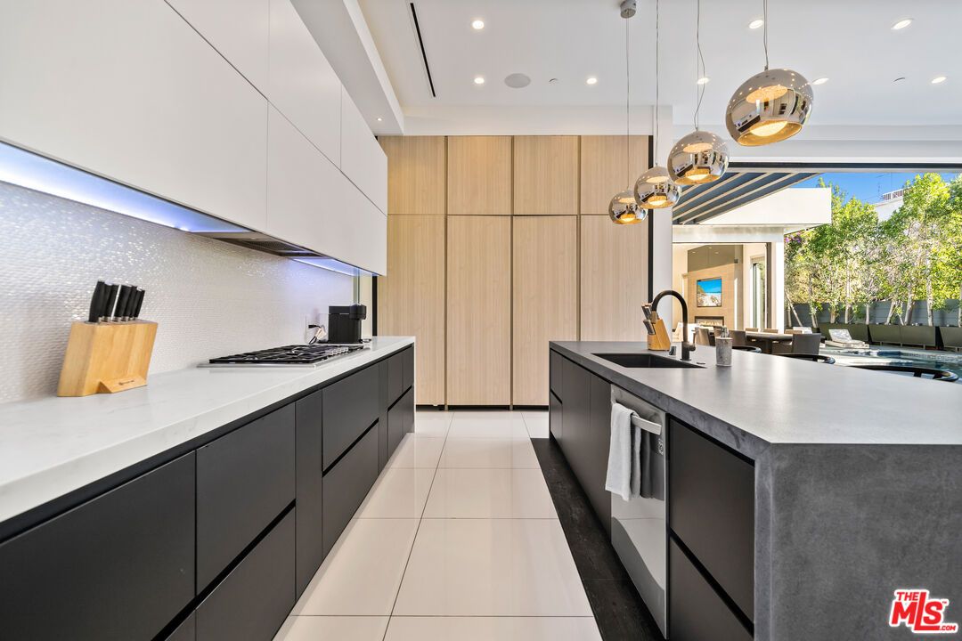 Interior, Kitchen, Pendant Lights, Recessed Lighting