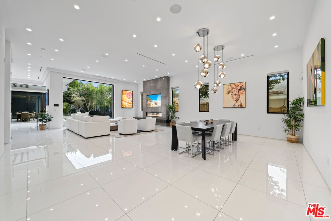 Dining room, Fireplace, Interior, Living room, Pendant Lights, Recessed Lighting