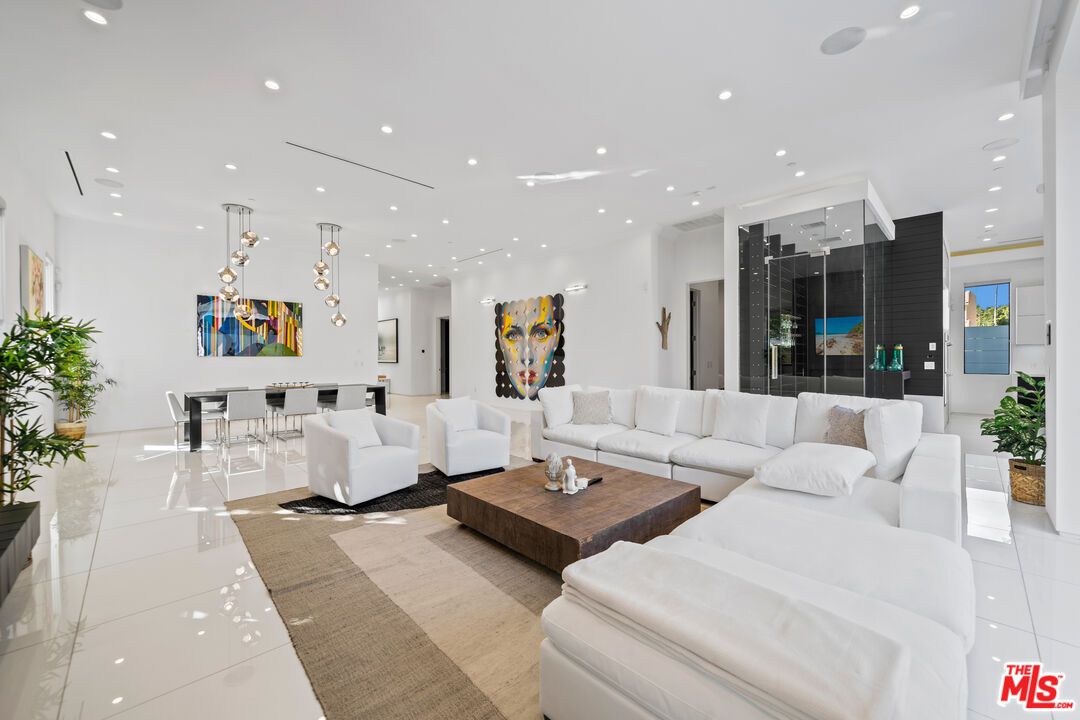 Interior, Living room, Pendant Lights, Recessed Lighting
