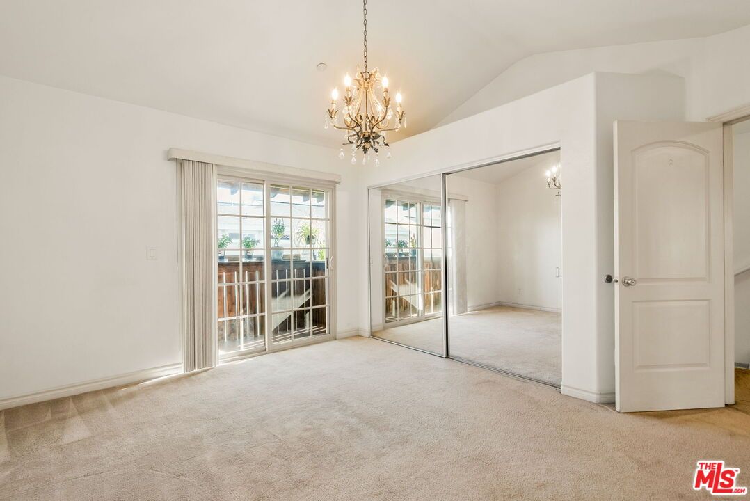 Chandelier, Empty room, Interior
