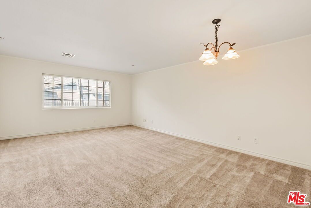 Chandelier, Empty room, Interior