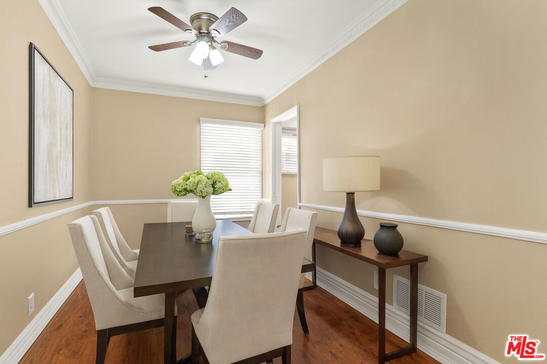 Dining room, Interior, Wood Texture Flooring