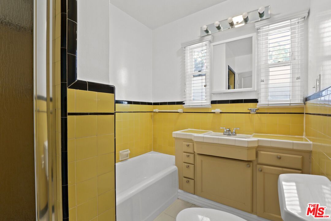 Bathroom, Interior, Tile Countertops