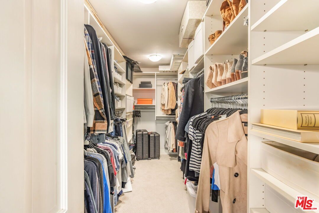 Interior, Walk-in Closets