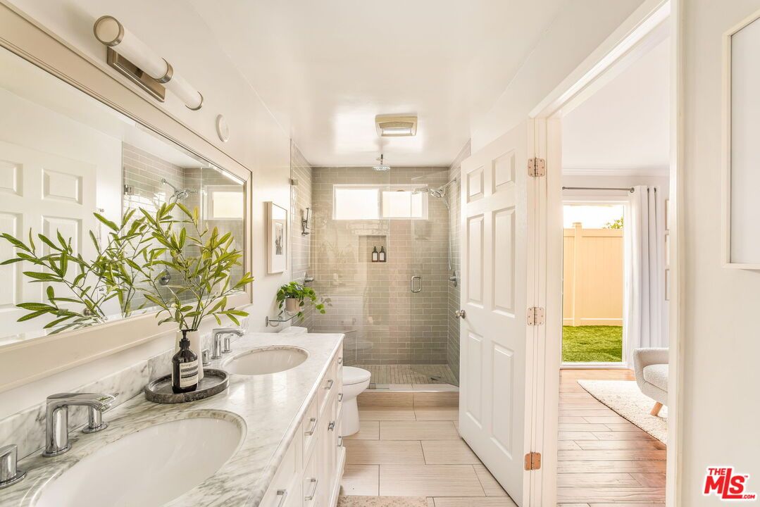 Bathroom, Dual Sink Vanities, Glass Shower, Interior
