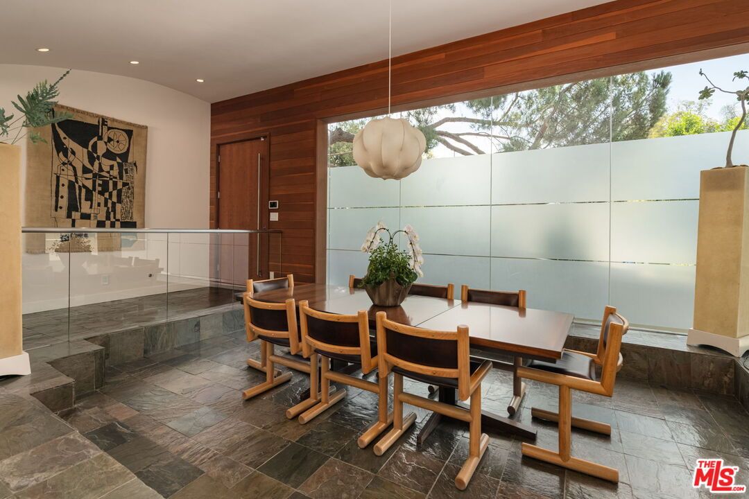 Dining room, Interior, Pendant Lights, Recessed Lighting